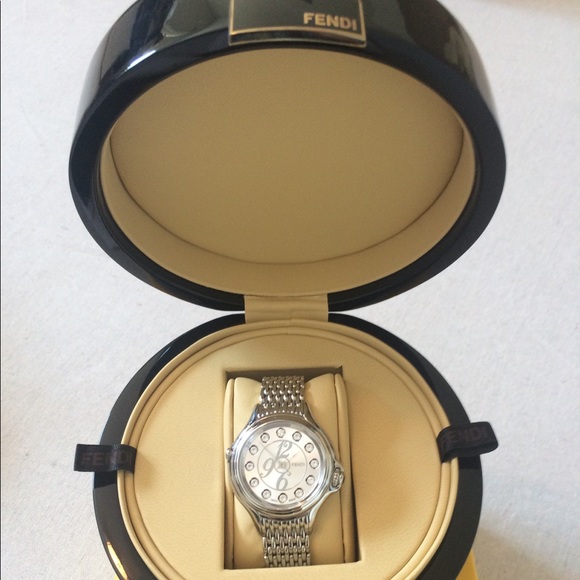 Fendi ladies watch - Picture 4 of 4